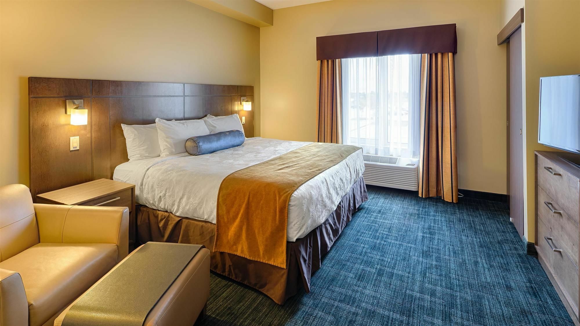 Hotel Western Winnipeg West 3*